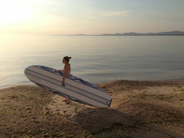 Paddle surf